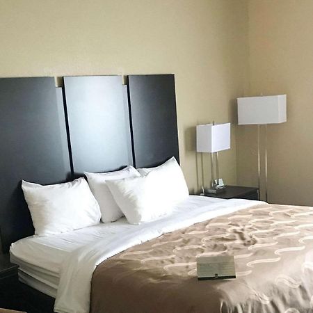 Quality Inn & Suites Mendota Near I-39 Luaran gambar